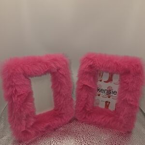 Kensie Pink Furry Picture Frames